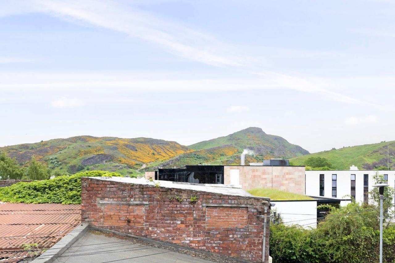 Charming Studios Near Holyrood Park & Calton Hill Edinburgh Buitenkant foto