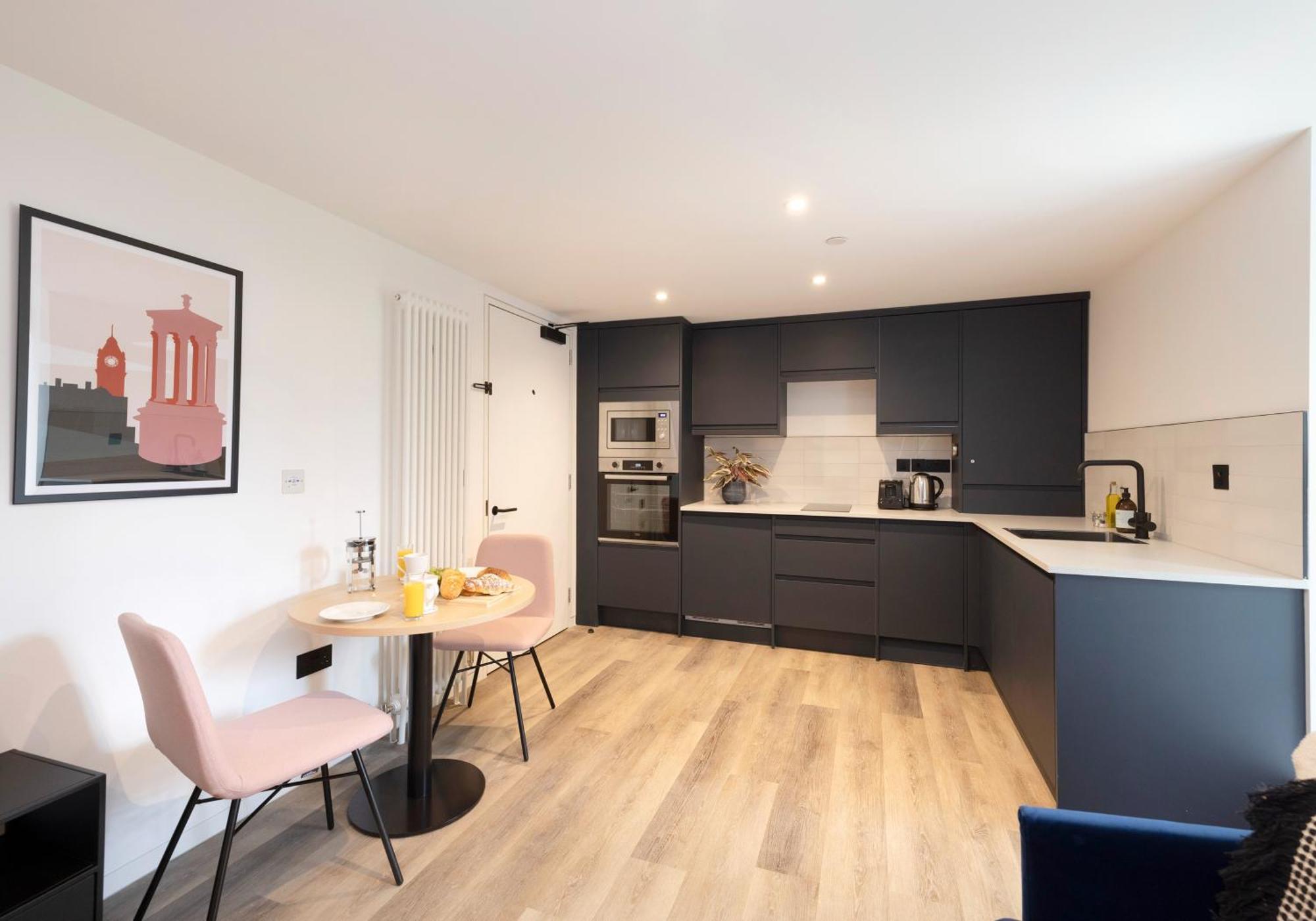 Charming Studios Near Holyrood Park & Calton Hill EDI Kamer foto