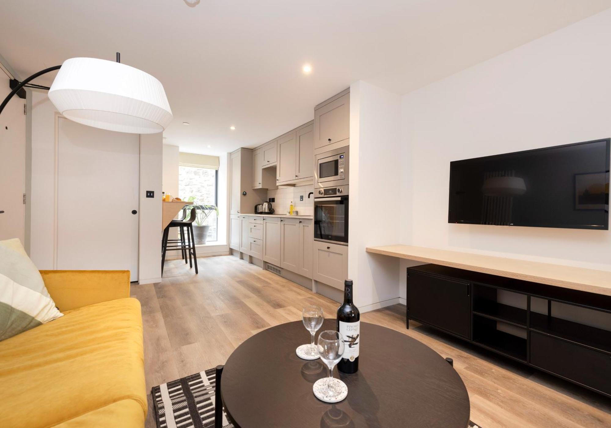 Charming Studios Near Holyrood Park & Calton Hill EDI Kamer foto