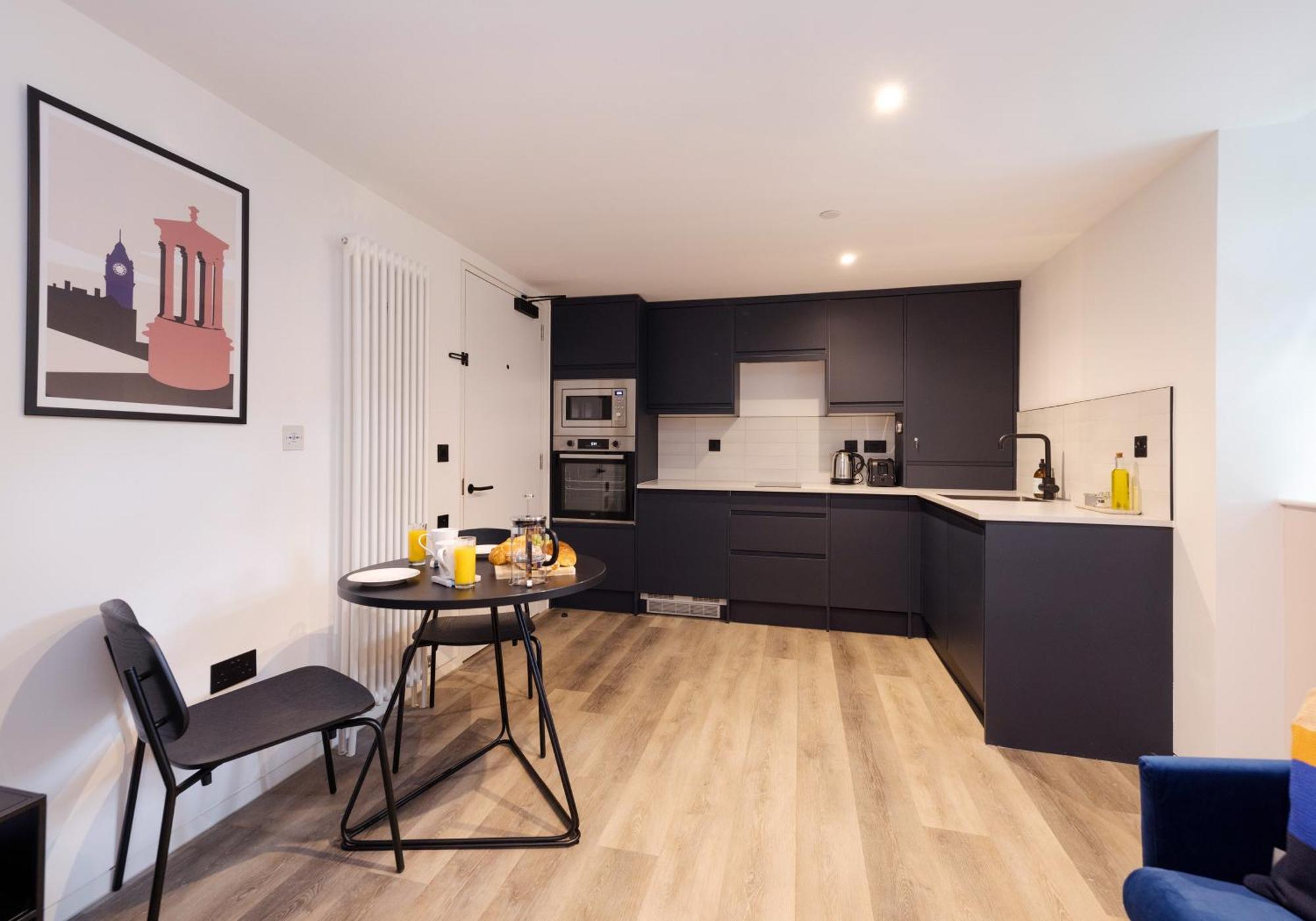 Charming Studios Near Holyrood Park & Calton Hill EDI Kamer foto