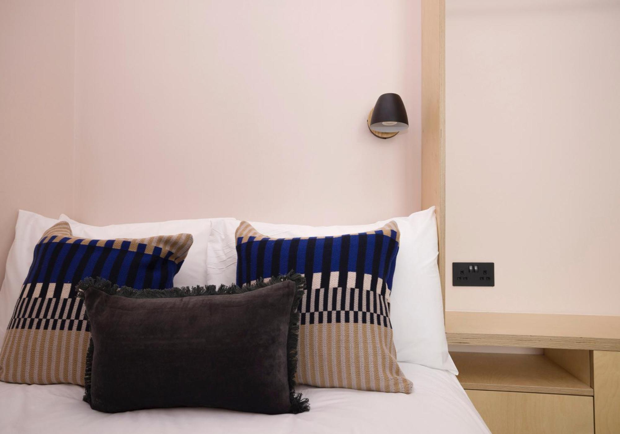 Charming Studios Near Holyrood Park & Calton Hill EDI Kamer foto